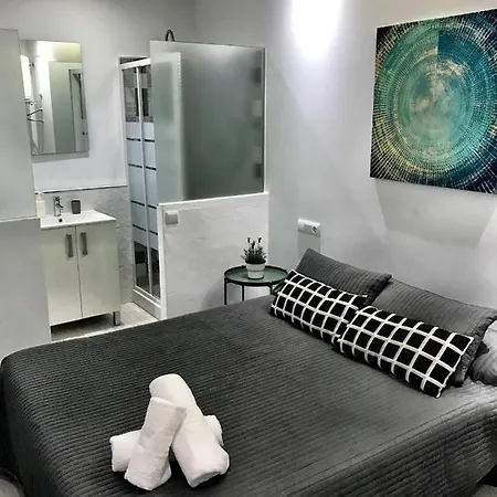Bed And Center Homestay